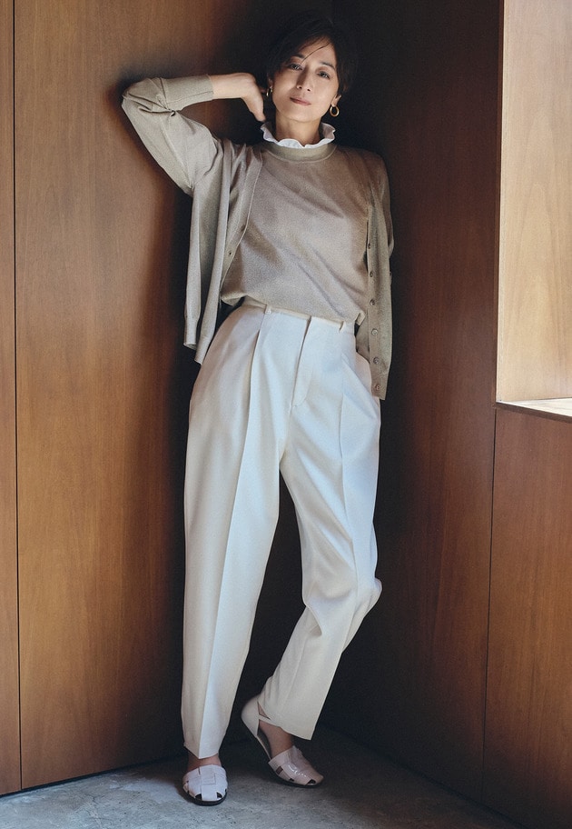 【富岡佳子×1er Arrondissement】スタンドラッフルカラーブラウス 詳細画像 Offwhite 2