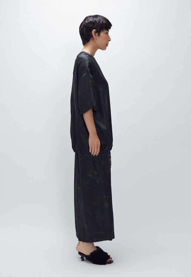 ＜near.nippon (ニアー ニッポン)＞ボタニカルプリント　オーバーTシャツ 詳細画像 Black 5