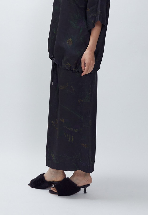 ＜near.nippon (ニアー ニッポン)＞ボタニカルプリント ロングスカート 詳細画像 Black 3