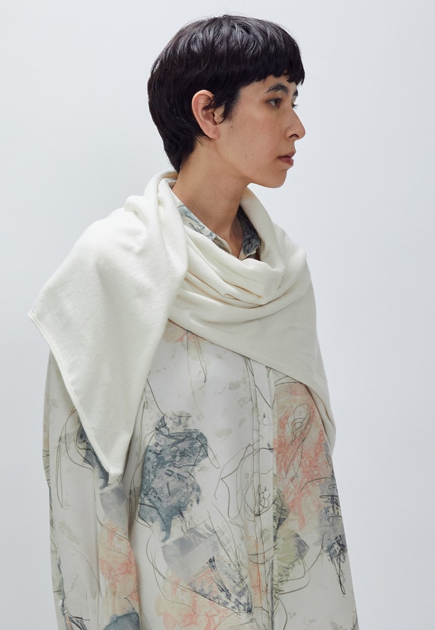 ＜THROW (スロー)＞スクエアスカーフ 詳細画像 White 1