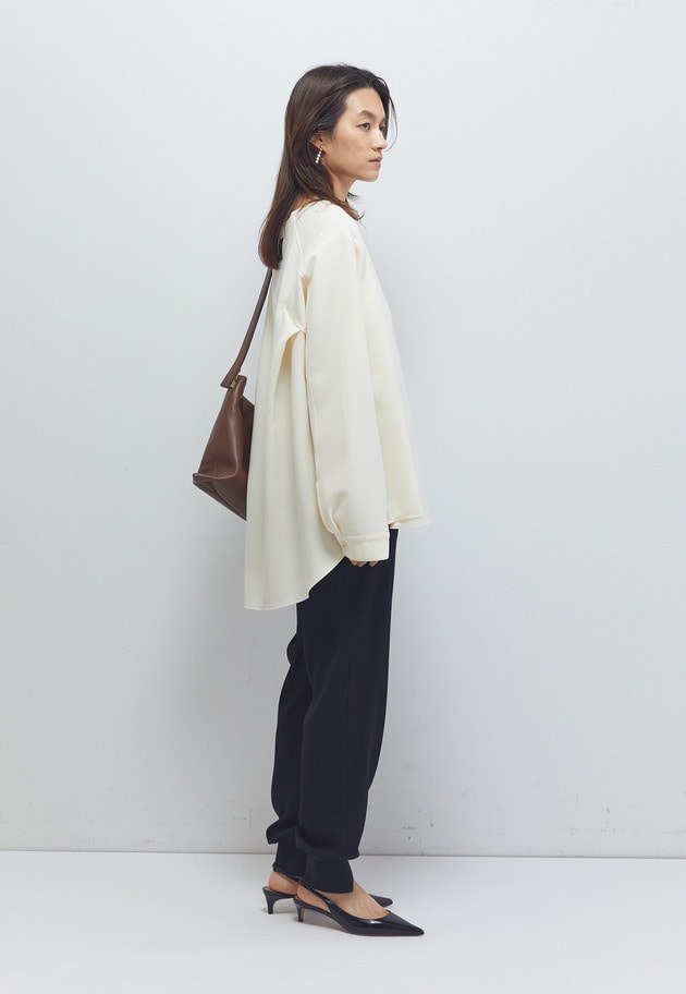 ＜COGTHEBIGSMOKE (コグ ザ ビッグ スモーク)＞“KATE”クルーネックトップス 詳細画像 Offwhite 3