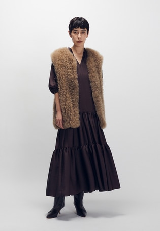 サテンティアードワンピース