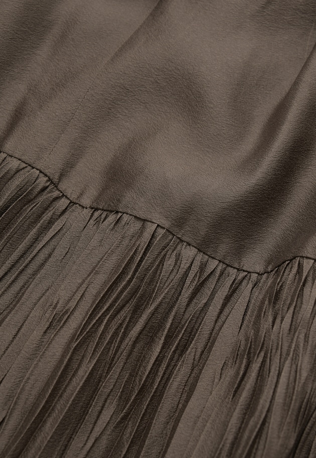 ティアード手絞りプリーツワンピース 詳細画像 Khaki 12