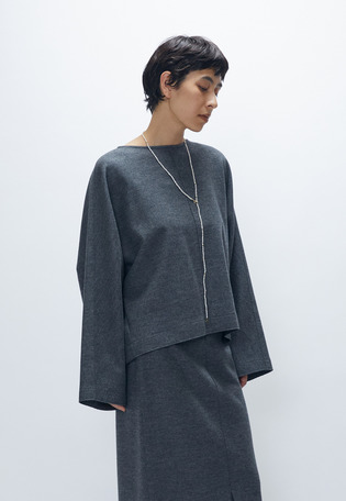 超美品 プルミエ アロンディスモン/ニュアンスブラウス フリルカラー 濃紺 超美品 プルミエ アロンディスモン/ニュアンスブラウス フリル