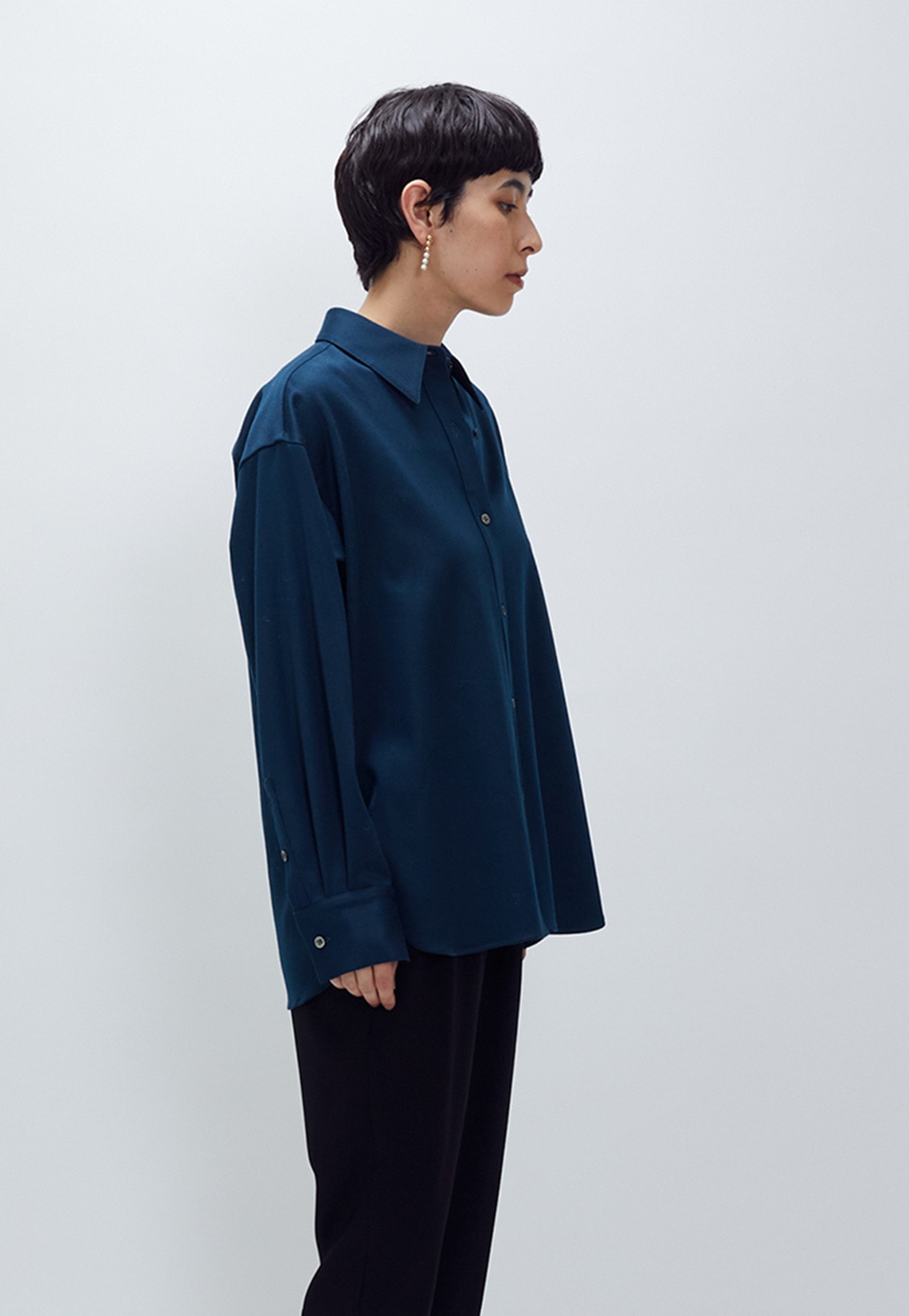 【美品】1er プルミエ アロンディスモン定番ウールサテンブラウス 1er Arrondissement（プルミエアロンディスモン）の「ウール