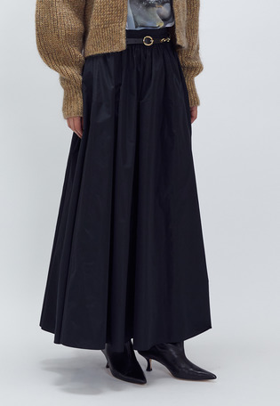 タフタスカート