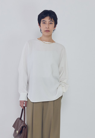 ダブルクロスドルマンブラウス