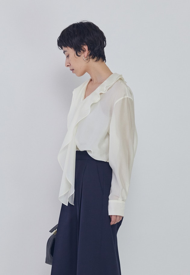 ラッフルＶネックブラウス 詳細画像 Offwhite 2