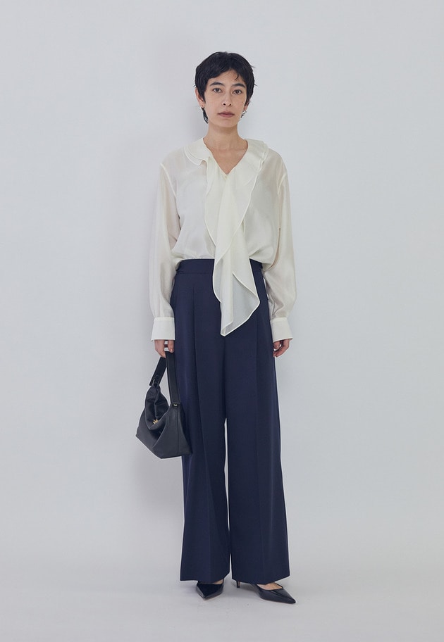 ラッフルＶネックブラウス 詳細画像 Offwhite 3