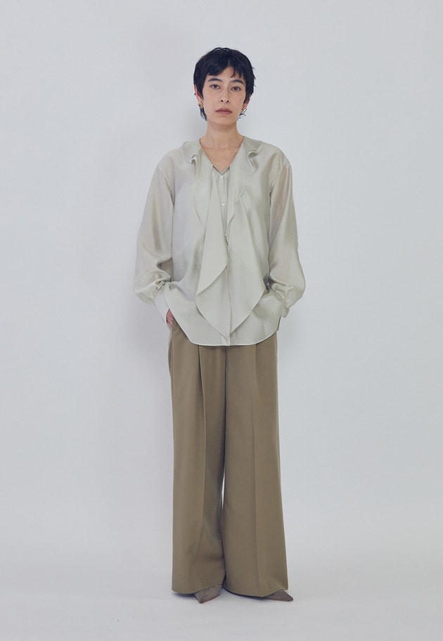 ラッフルＶネックブラウス 詳細画像 Beige 2