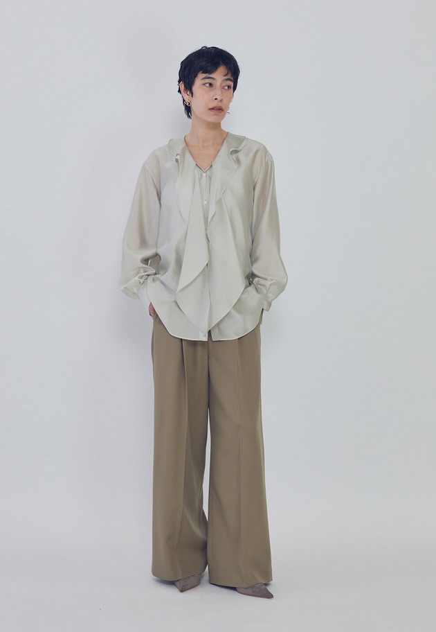ラッフルＶネックブラウス 詳細画像 Beige 3
