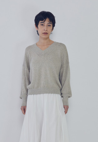 ブライトニットVネックプルオーバー