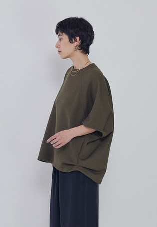 ＜COGTHEBIGSMOKE (コグ ザ ビッグ スモーク)＞“HELLEN”ペンタゴントップ（ニットライクジャージ）