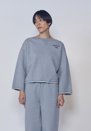 ＜IRONING (アイロニング)＞ロゴスウェットショートプルオーバー