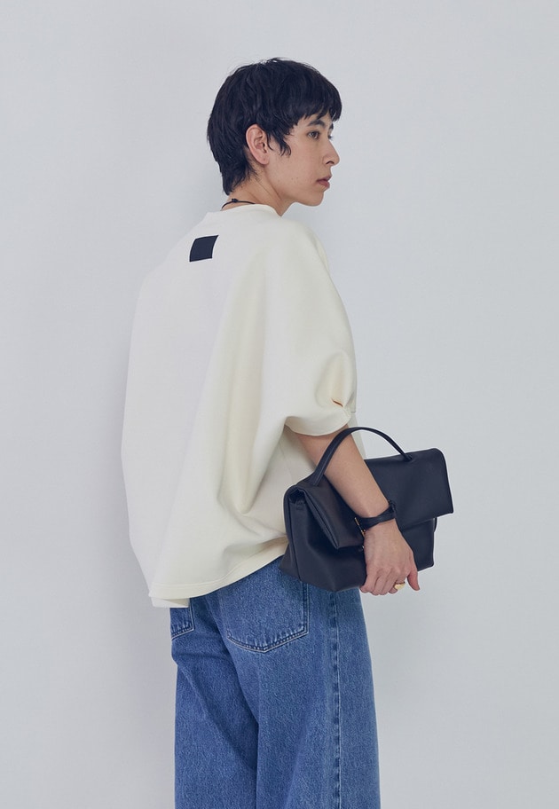 【予約・WEB限定】＜COGTHEBIGSMOKE (コグ ザ ビッグ スモーク)＞&ldquo;HELLEN&rdquo;ペンタゴントップ（ダンボール） 詳細画像 Offwhite 1