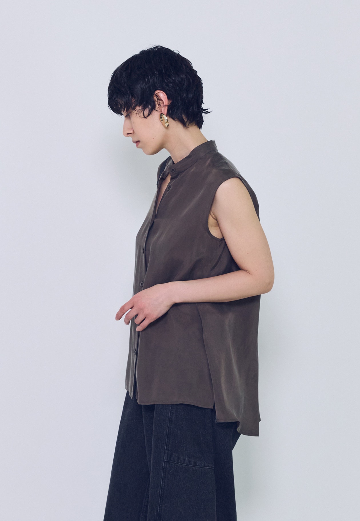 短時間着用1度のみ BRUNELLO CUCINELLI ノースリーブブラウス 前立てフリル付きノースリーブブラウス | PICCIN (ピッチン) 公式通販