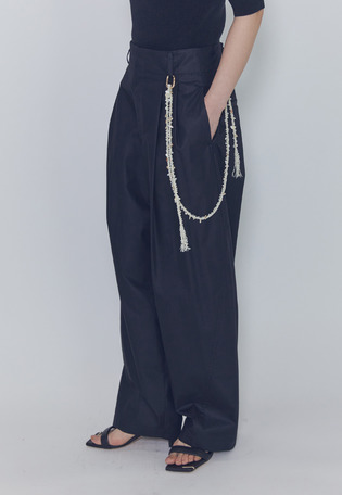 チンツシェルチェーンパンツ